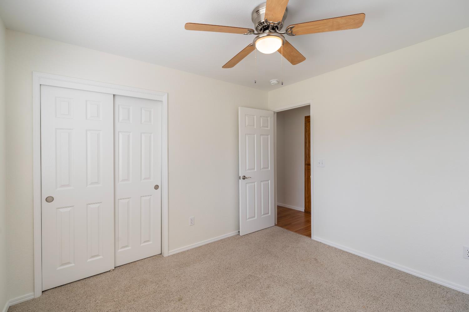 520 South Burgundy Street Kerman, CA 93630 - Photo 25 of 44