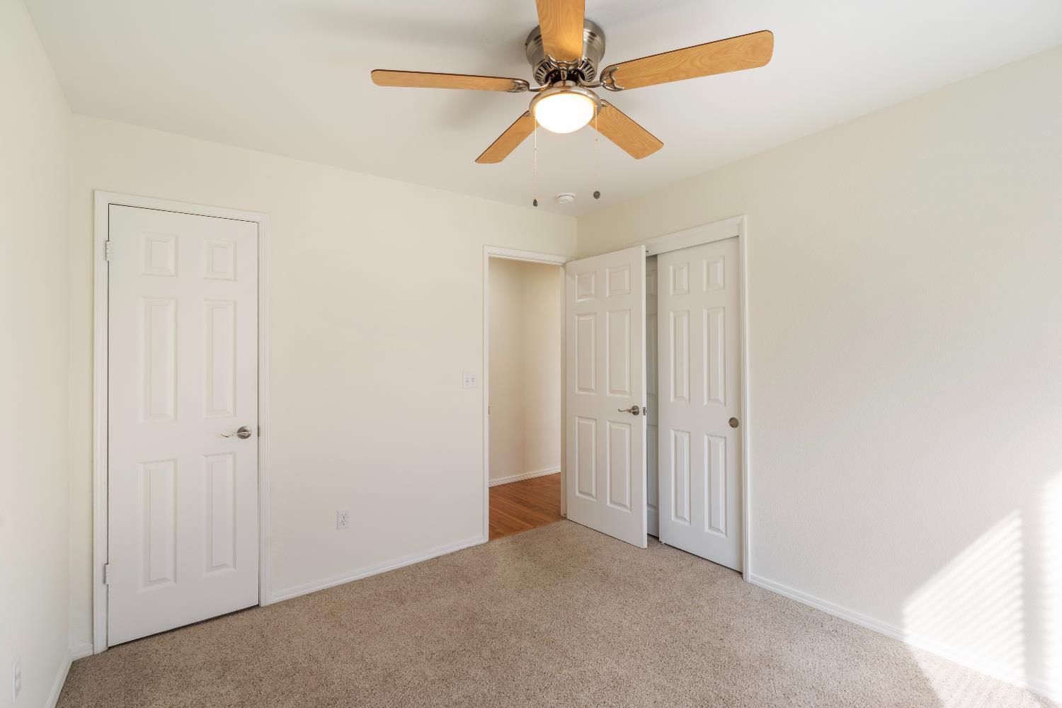 520 South Burgundy Street Kerman, CA 93630 - Photo 26 of 44