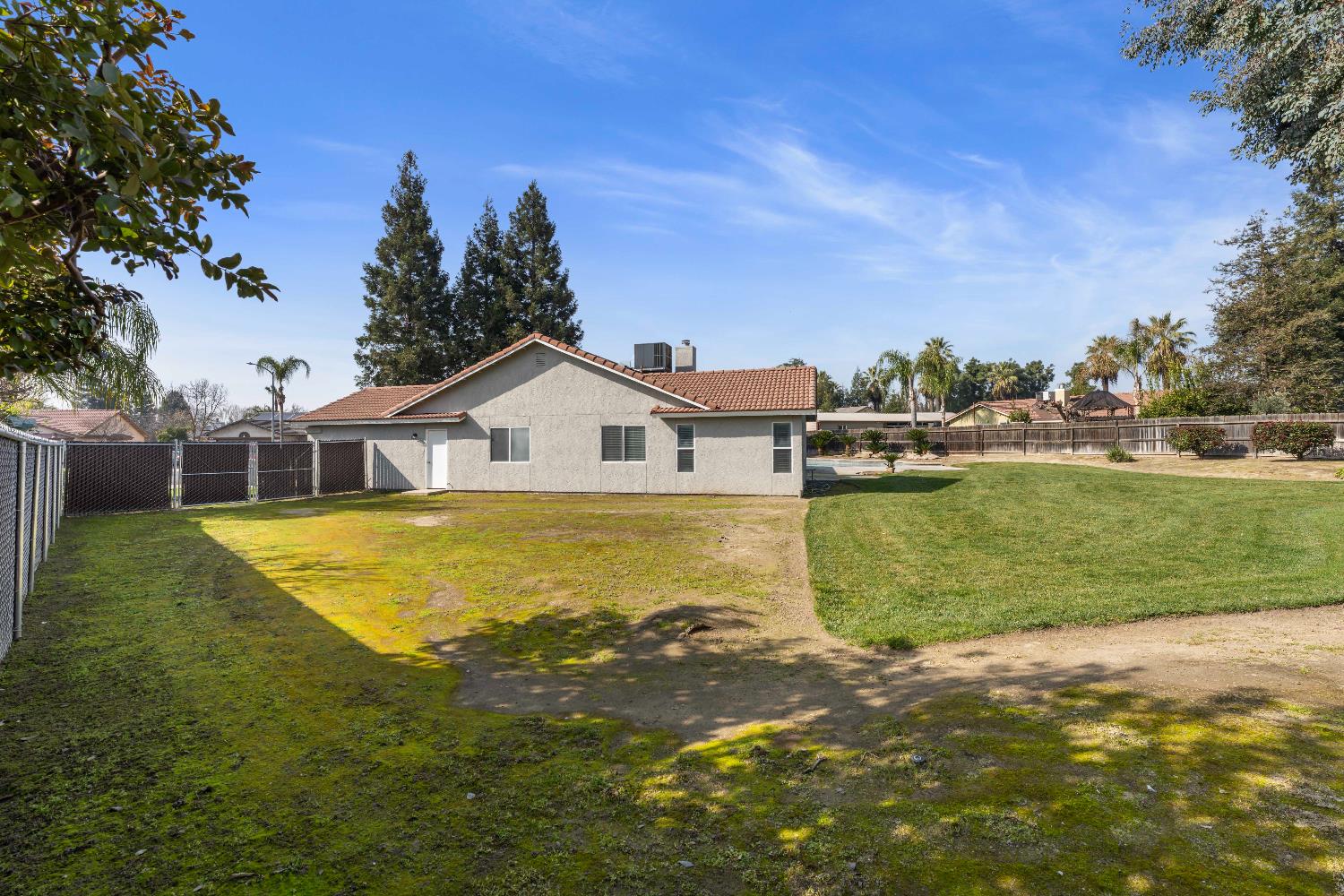 520 South Burgundy Street Kerman, CA 93630 - Photo 37 of 44