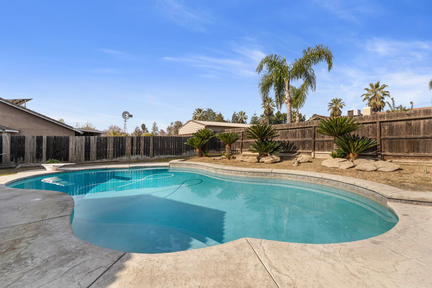 520 South Burgundy Street Kerman, CA 93630 - Photo 41 of 44
