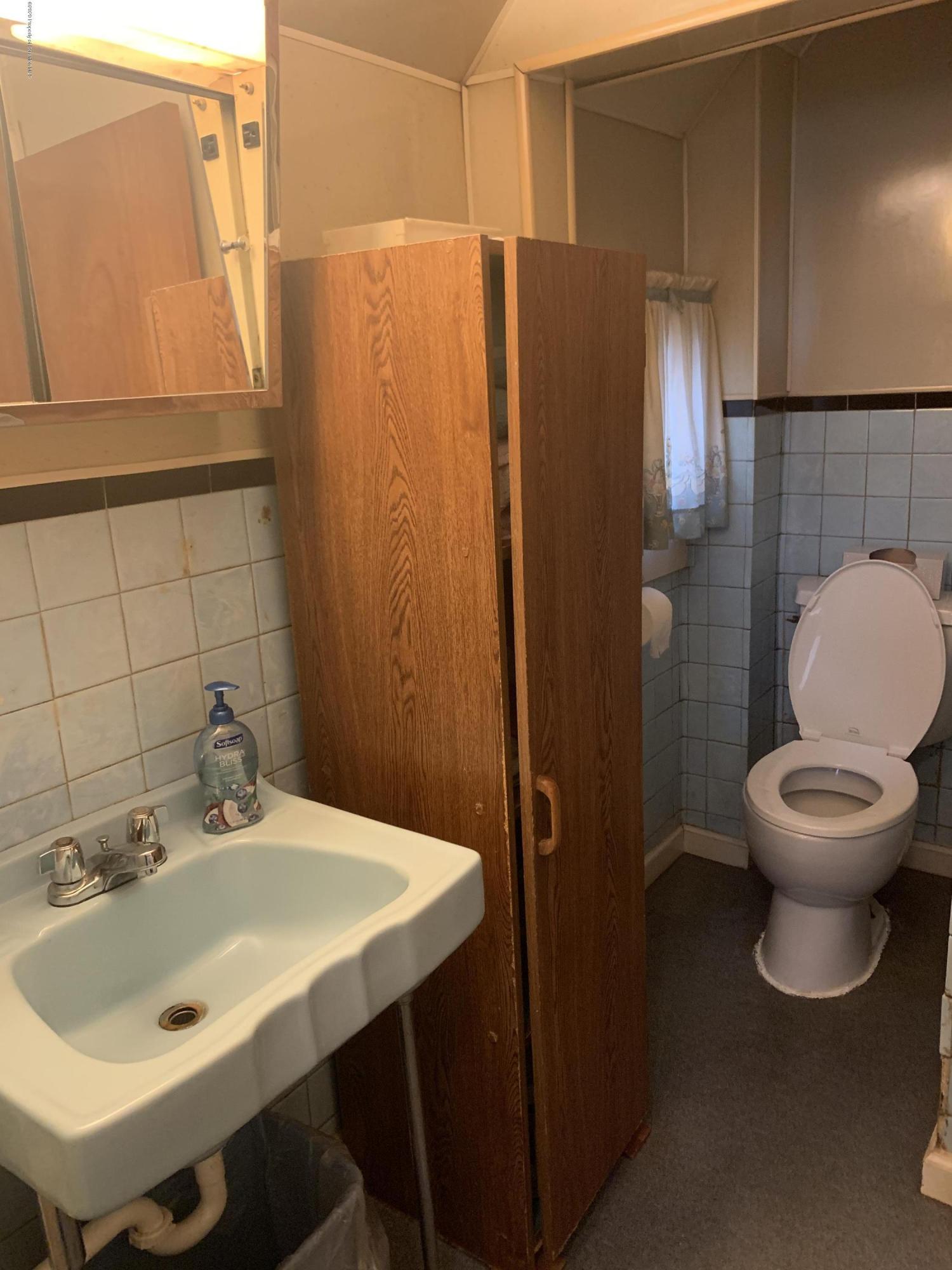 927 Providence Road Scranton, PA 18508 - Photo 12 of 18 Bathroom pic 2
