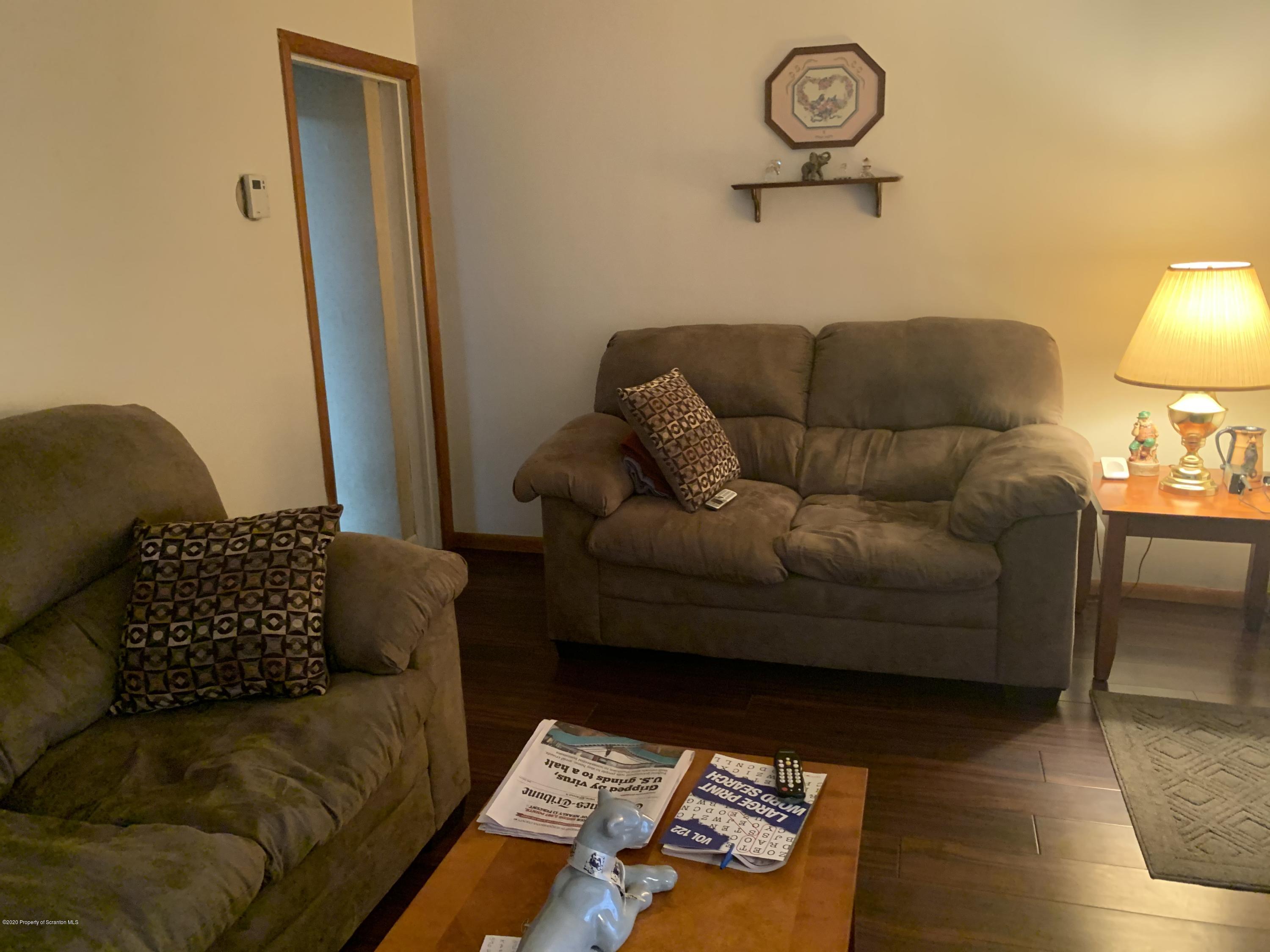 Living Room pic 2