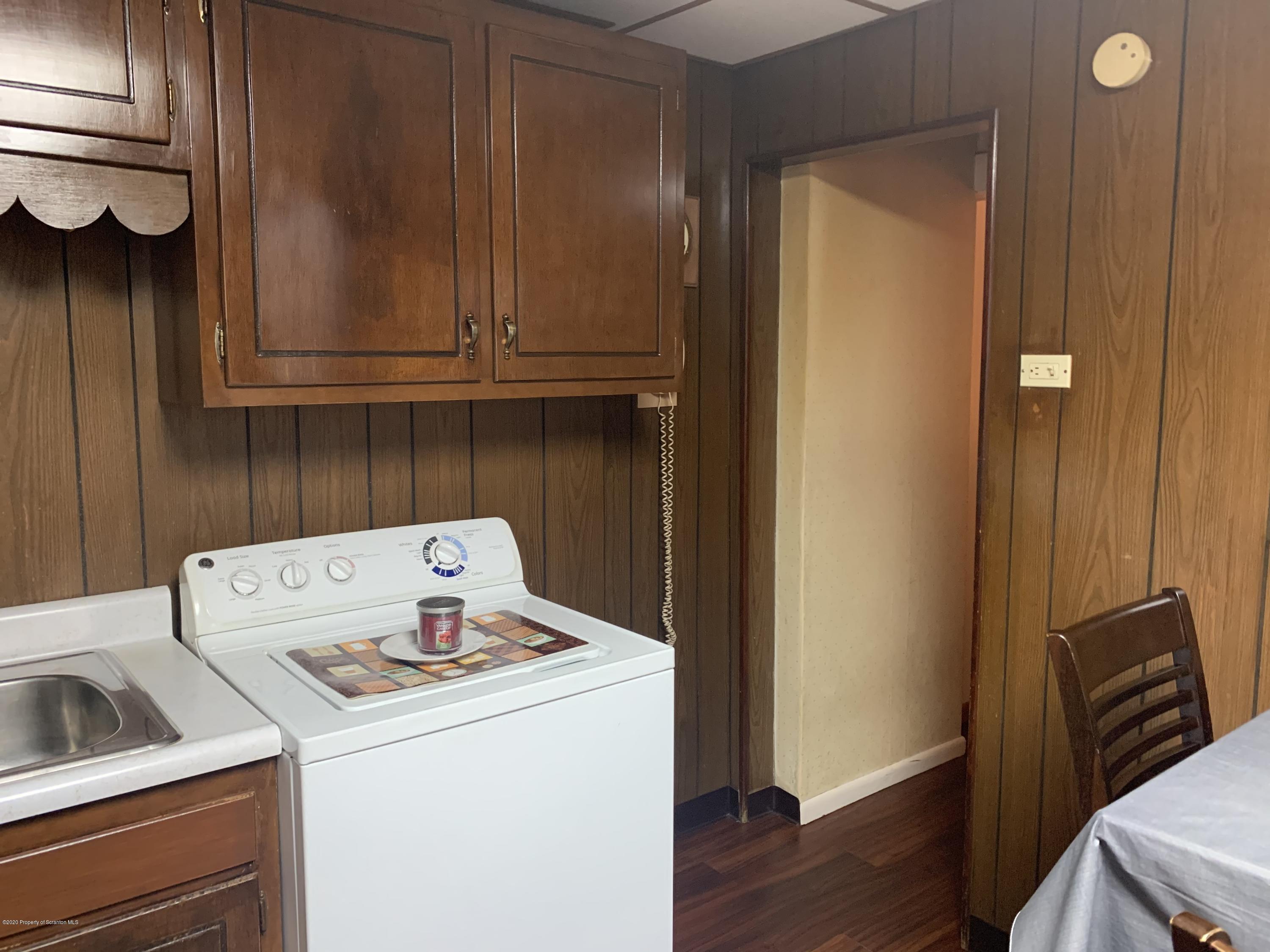 Kitchen pic 2