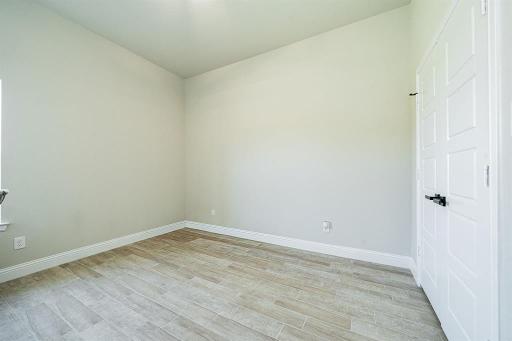 2000 Sweet Springs Road Weatherford, TX 76088 - Photo 25 of 40 a view of an empty room