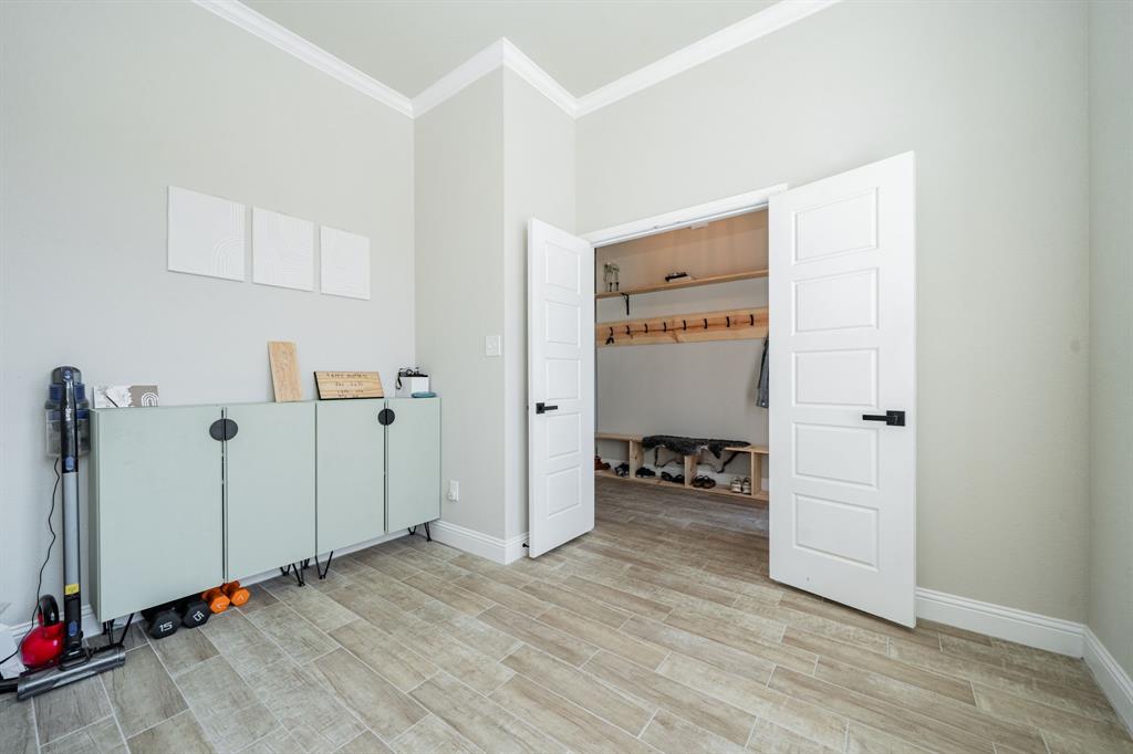 2000 Sweet Springs Road Weatherford, TX 76088 - Photo 5 of 40 a view of an empty room