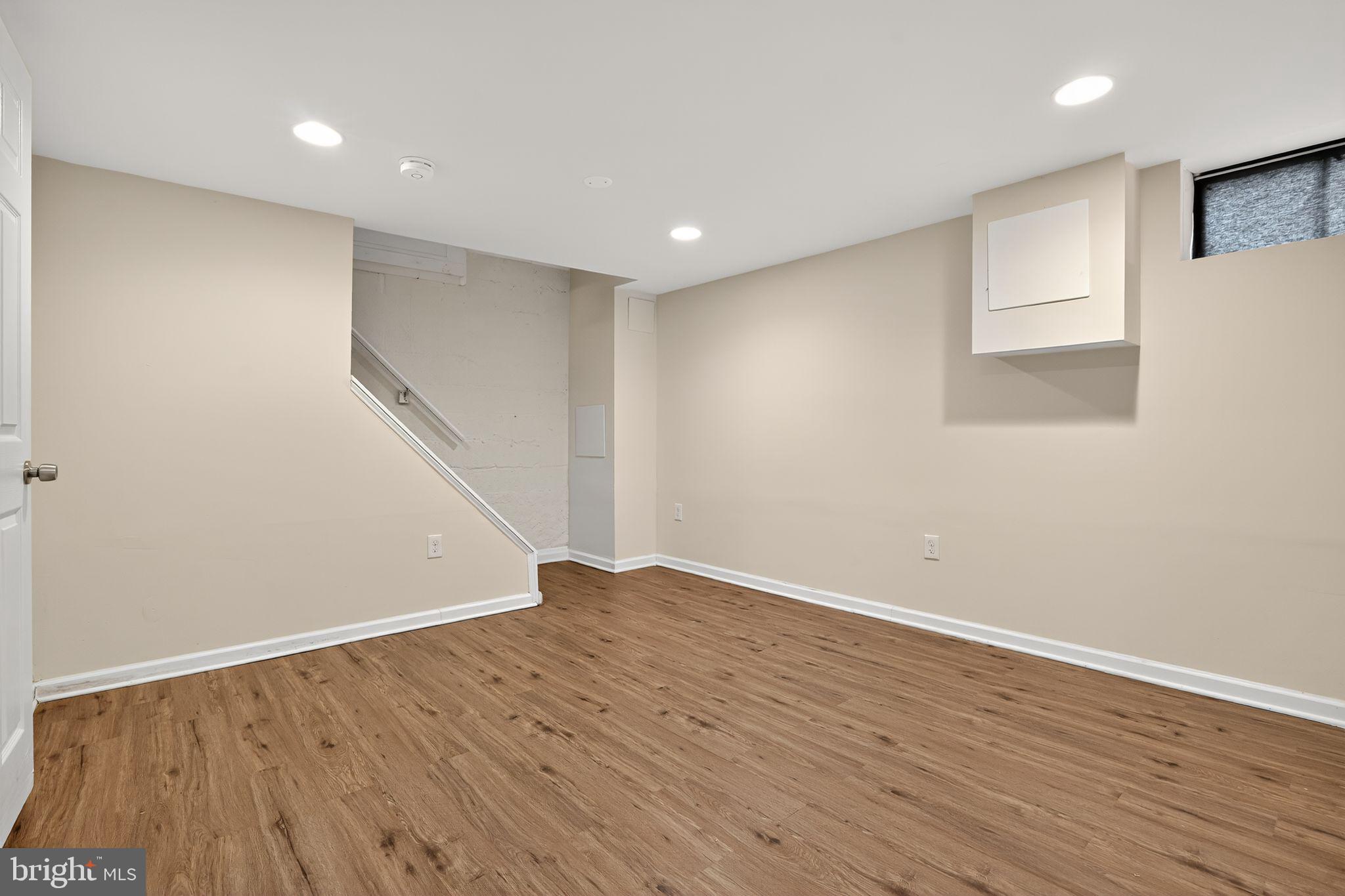 1864 Yakona Road Parkville, MD 21234 - Photo 19 of 24 a view of room