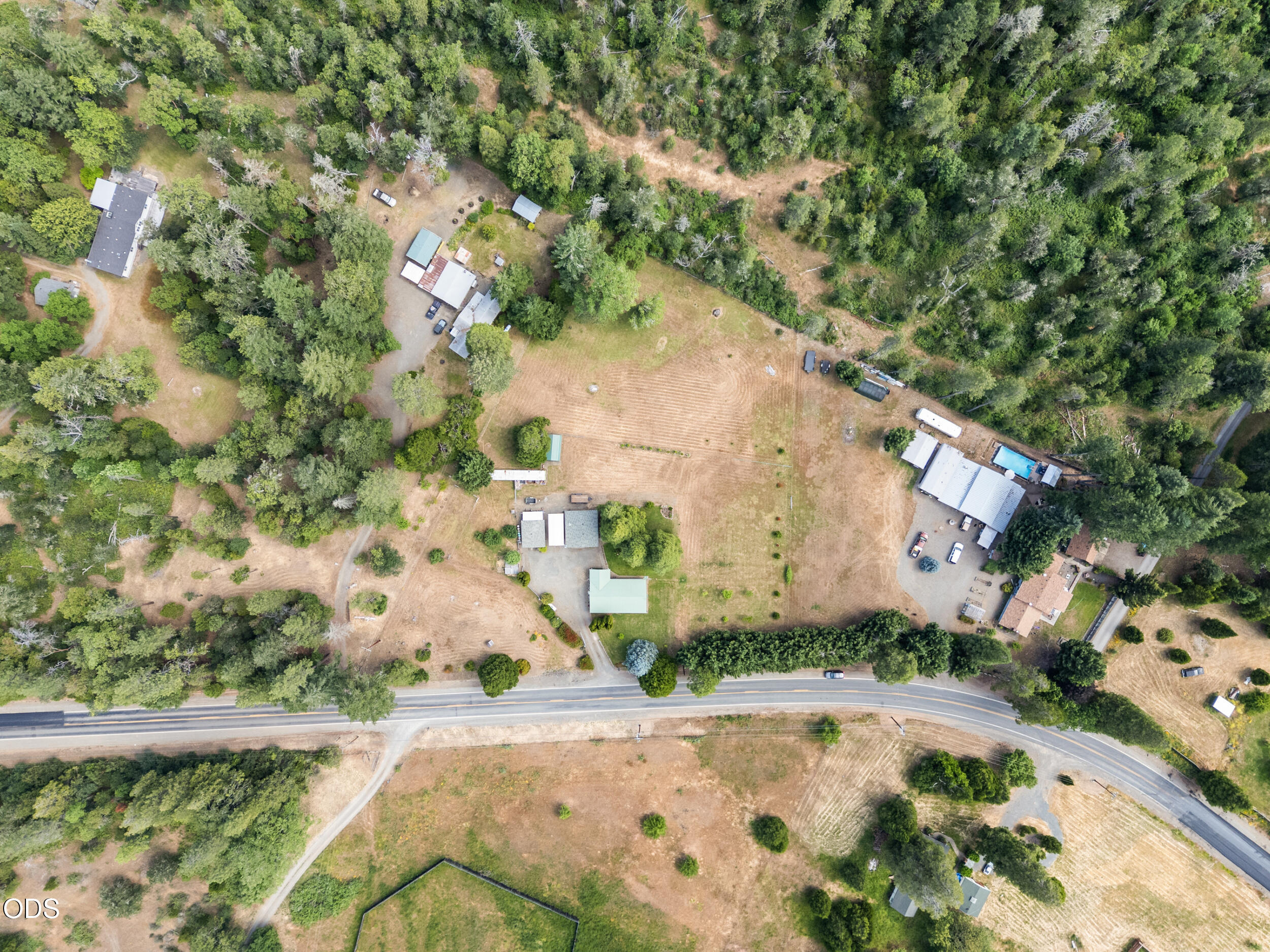 4551 Holland Loop Road Cave Junction, OR 97523 - Photo 35 of 41