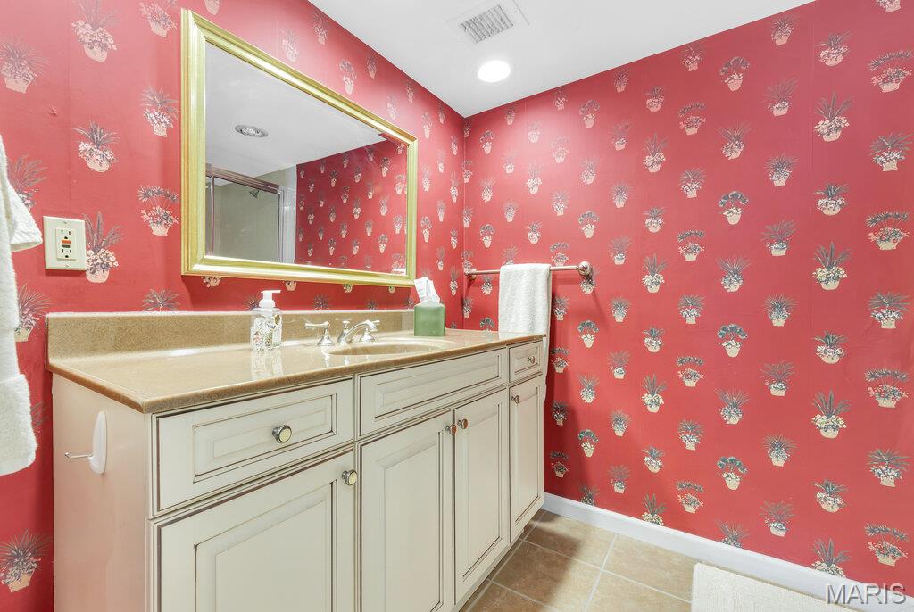 900 South Hanley Road, Unit 12E Clayton, MO 63105 - Photo 20 of 46