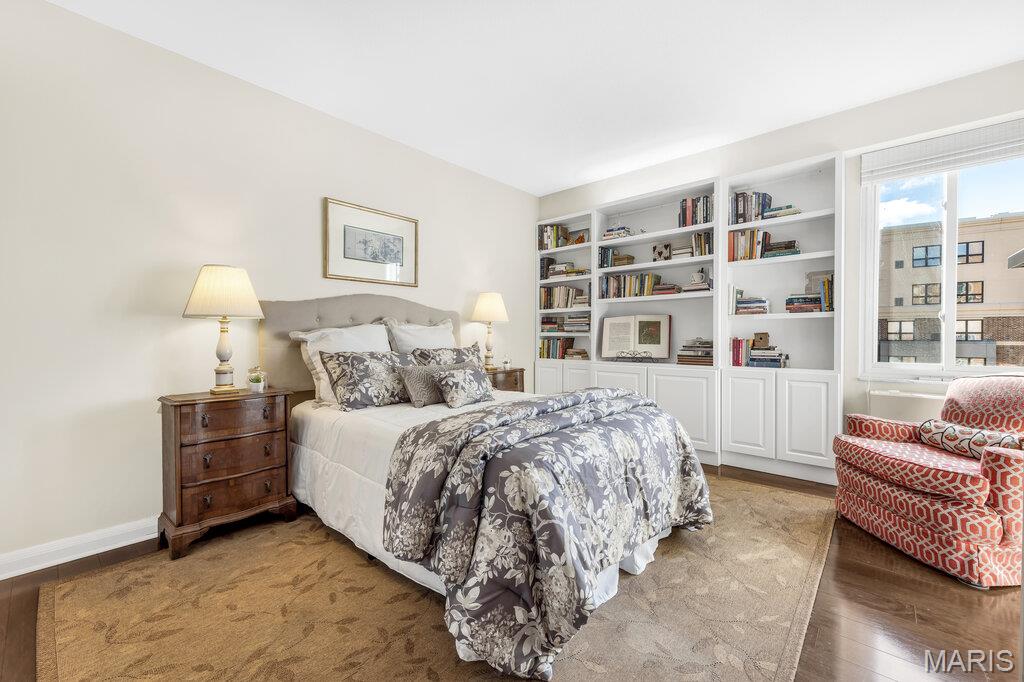 900 South Hanley Road, Unit 12E Clayton, MO 63105 - Photo 22 of 46
