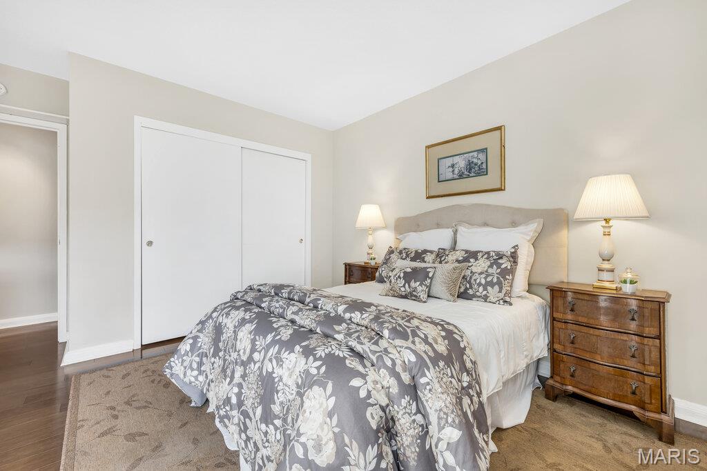 900 South Hanley Road, Unit 12E Clayton, MO 63105 - Photo 23 of 46