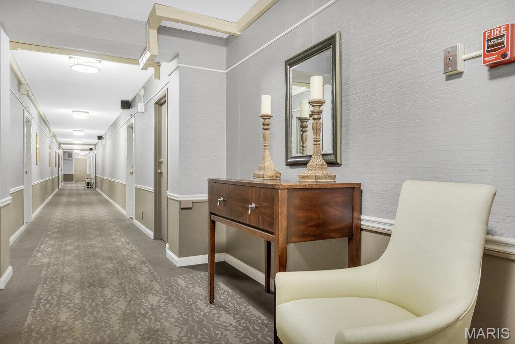 900 South Hanley Road, Unit 12E Clayton, MO 63105 - Photo 3 of 46