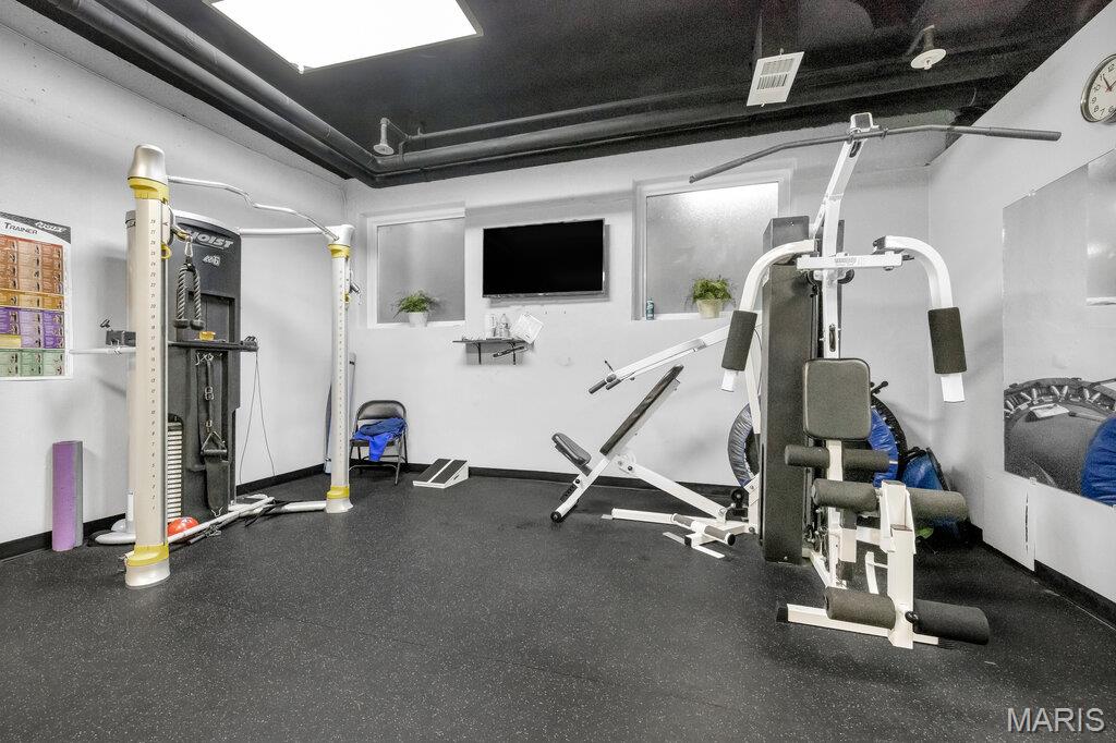 900 South Hanley Road, Unit 12E Clayton, MO 63105 - Photo 36 of 46