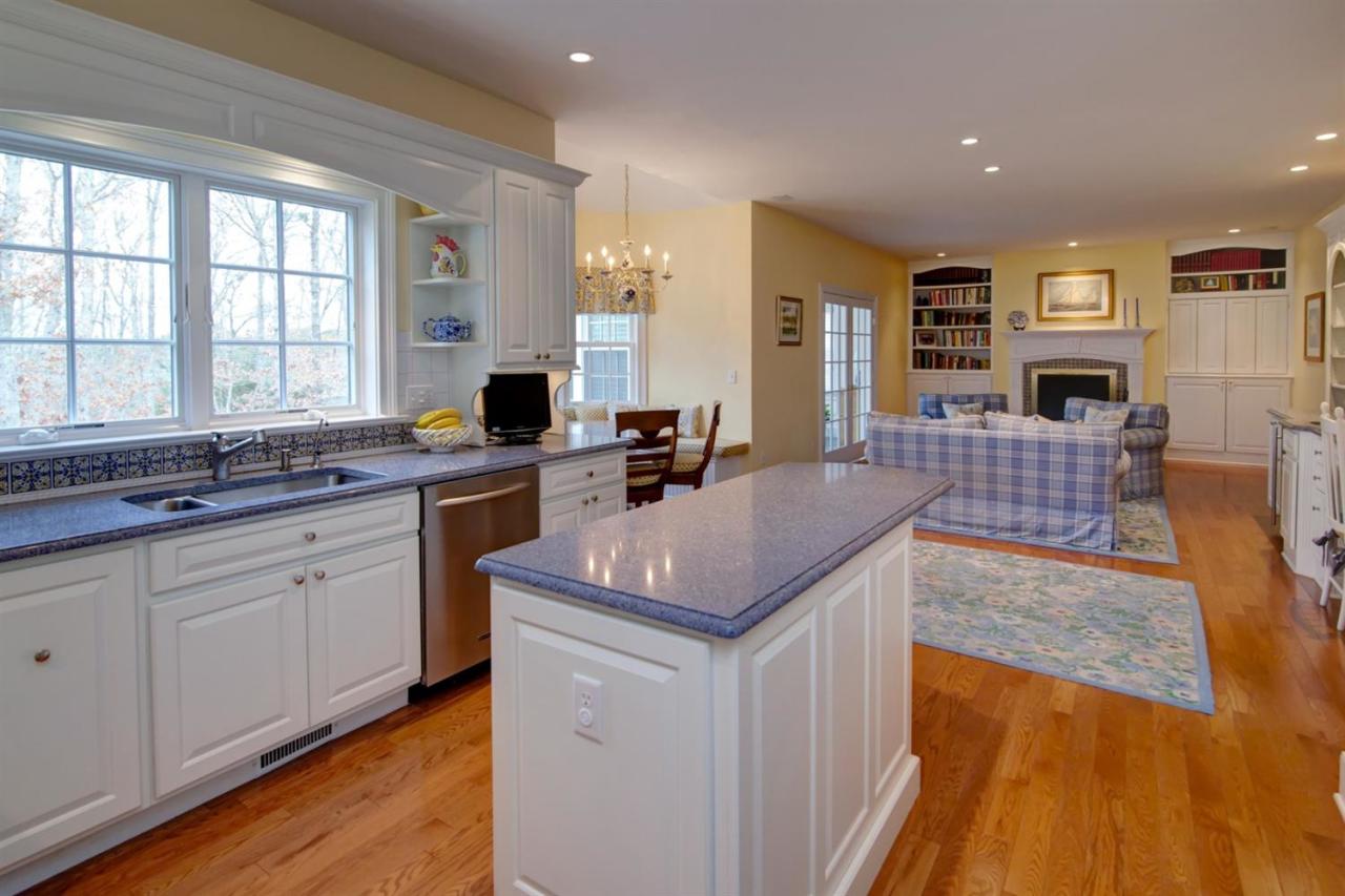 84 Blacksmith Shop Road Falmouth, MA 02540 - Photo 8 of 30 Additional Photo
