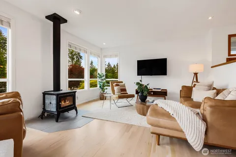 $1,150,000 | 17934 151st Way Northeast, Woodinville, WA 98072