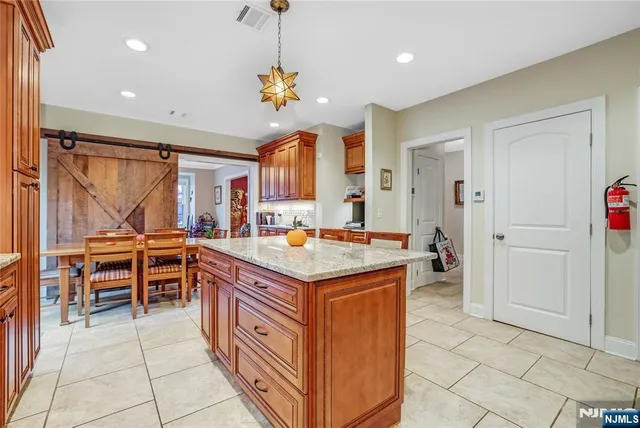 $895,000 | 165 Pine Street, Hackensack, NJ 07601