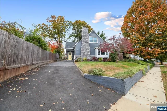 $895,000 | 165 Pine Street, Hackensack, NJ 07601