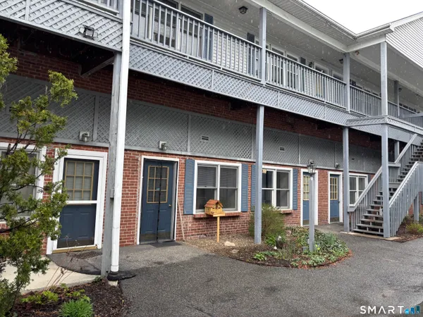 $1,350 | 31 Railroad Street, Canaan, CT 06018