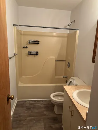 $1,350 | 31 Railroad Street, Canaan, CT 06018