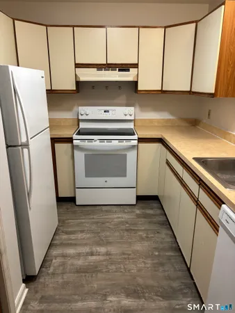 $1,350 | 31 Railroad Street, Canaan, CT 06018