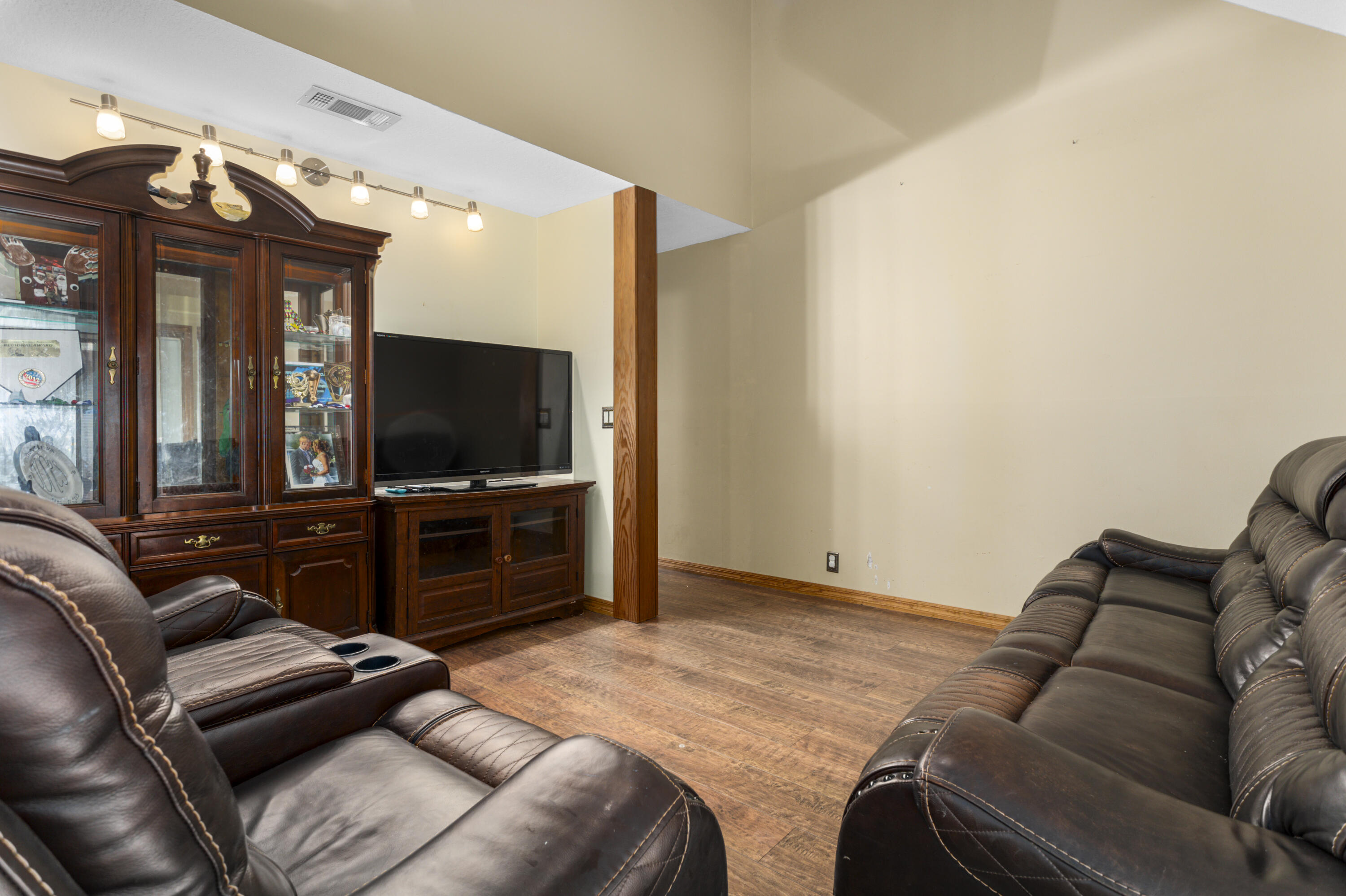 4152 Fairfax Drive Mims, FL 32754 - Photo 21 of 45 Sitting area