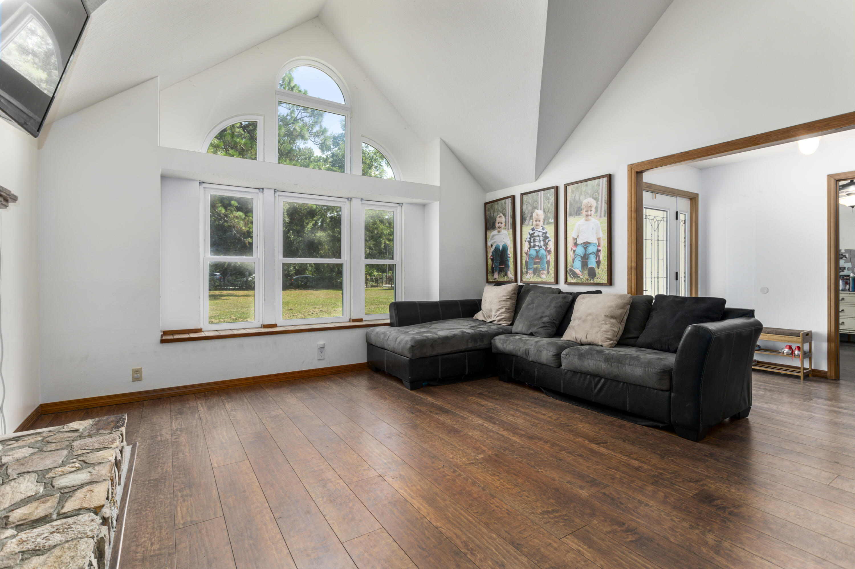 4152 Fairfax Drive Mims, FL 32754 - Photo 27 of 45 Living room