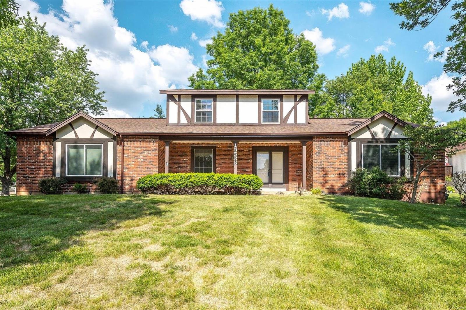 15538 Easy Ridge Court Chesterfield, MO 63017 - Photo 1 of 35 Gallery Image 1