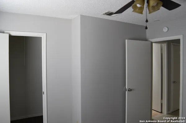 $875 | 5527 Lochmoor, Unit 2, San Antonio, TX 78244