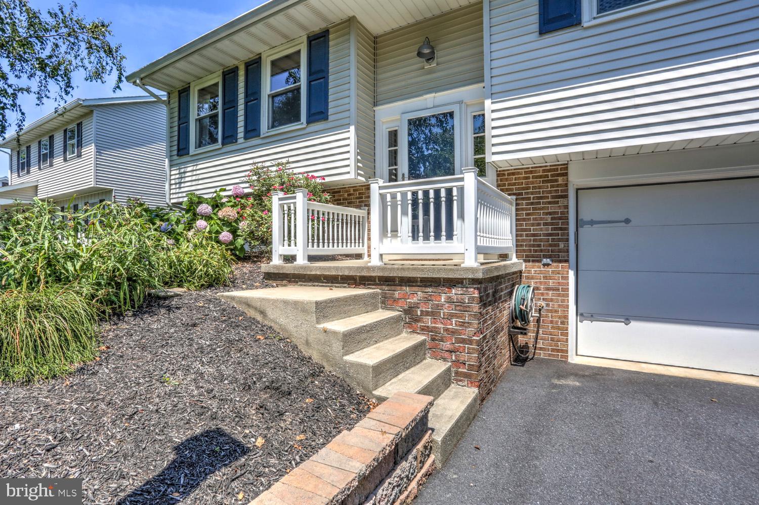 75 West Oregon Road Lititz, PA 17543 - Photo 5 of 51