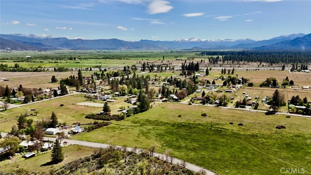 0 North Kidder Creek Road Gerber, CA 96035 - Photo 7 of 26 a view of a city with an ocean beach