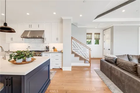 $3,249,000 | 715 2nd Street, Hermosa Beach, CA 90254