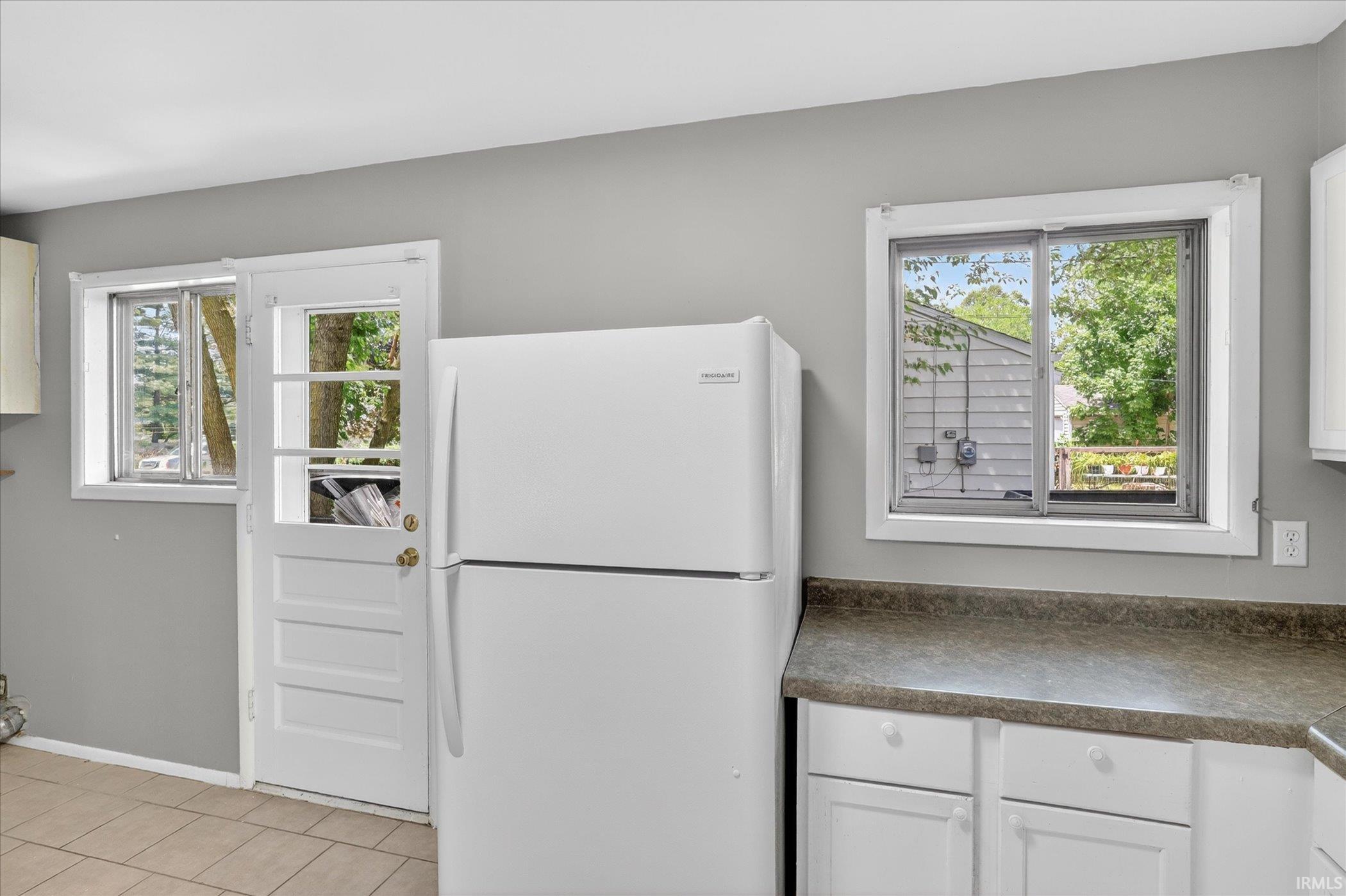 1403 East Ireland Road South Bend, IN 46614 - Photo 8 of 28