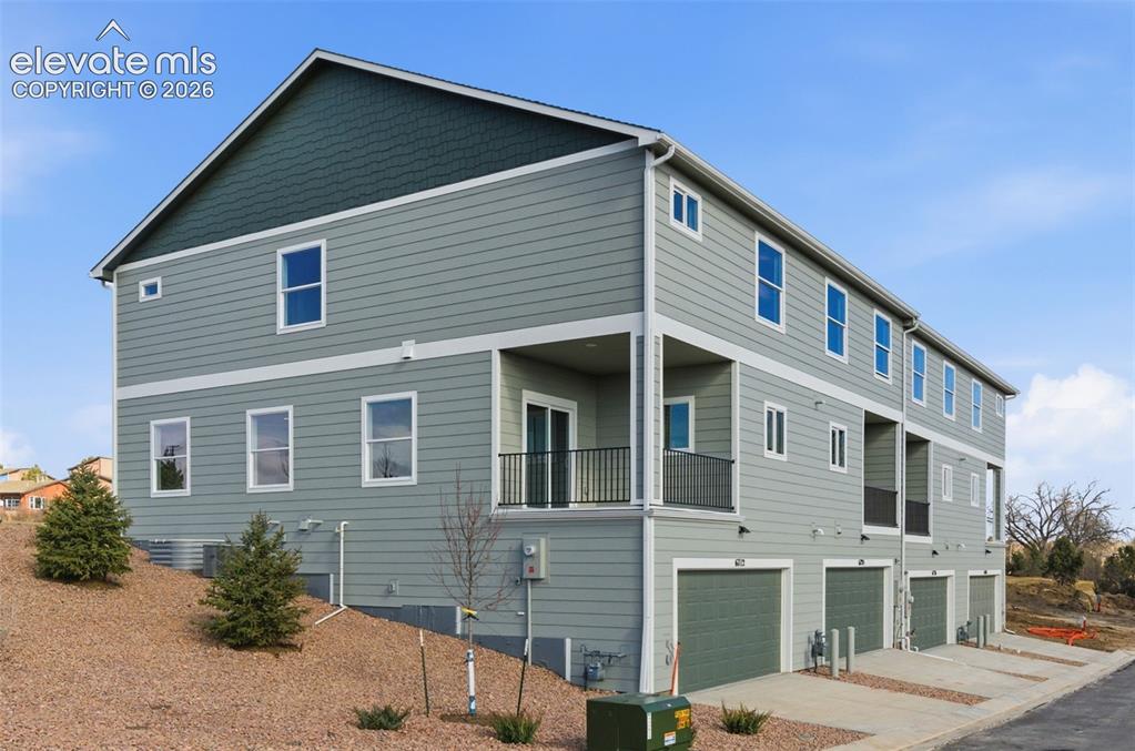 6644 Rawhide Rdg View Colorado Springs, CO 80915 - Photo 3 of 26