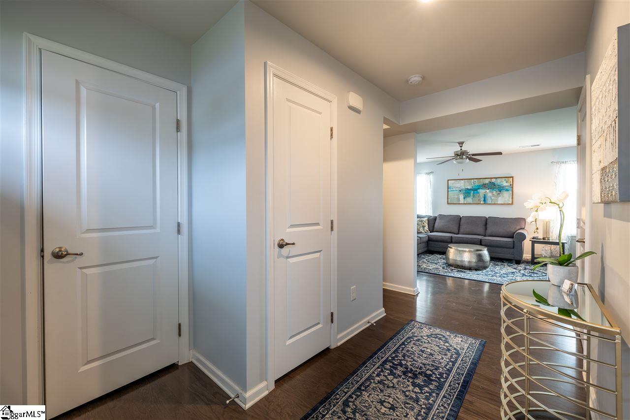 517 Bucklebury Road Greer, SC 29651 - Photo 6 of 36 Gallery Image 6