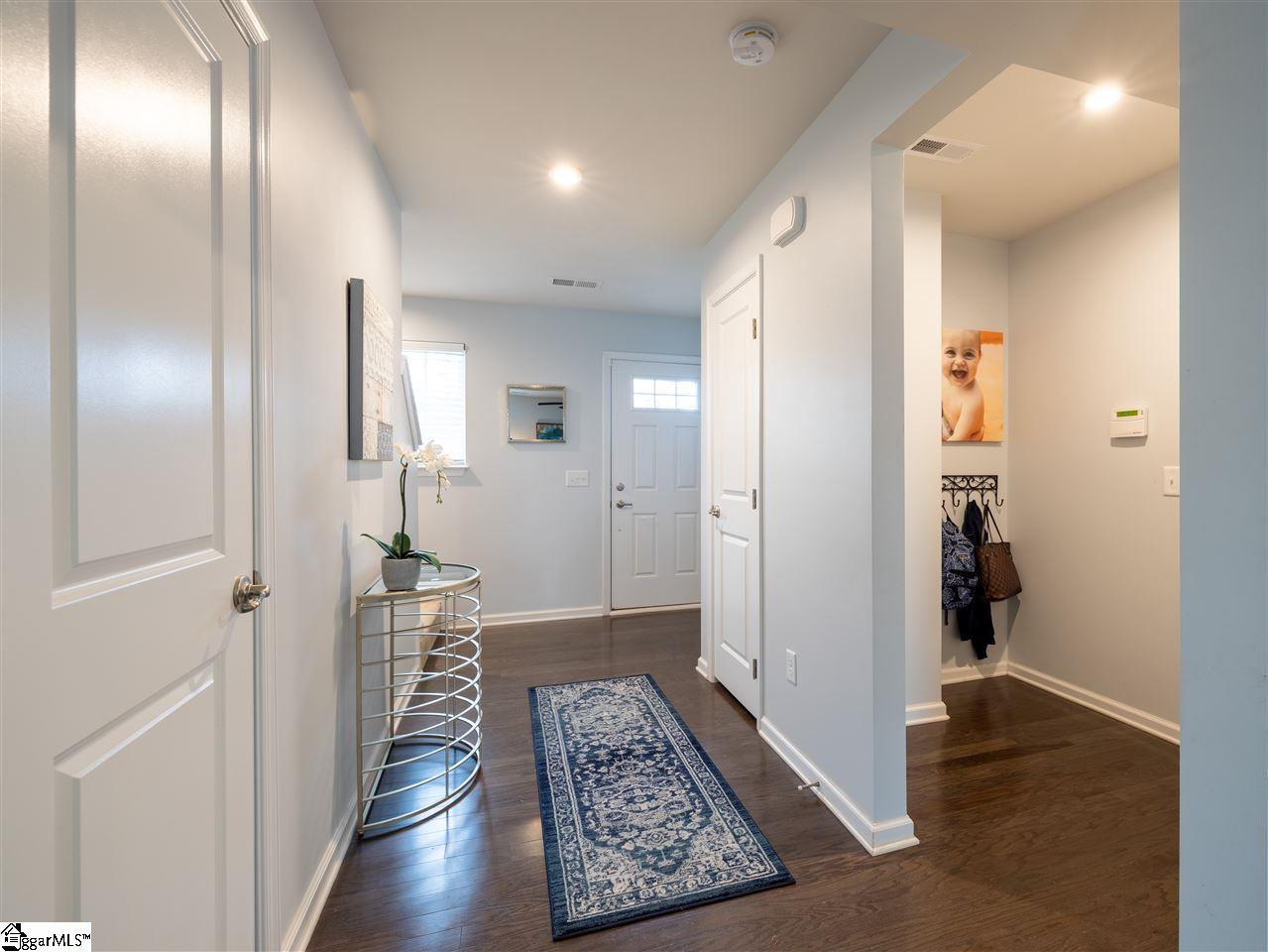 517 Bucklebury Road Greer, SC 29651 - Photo 8 of 36 Gallery Image 8