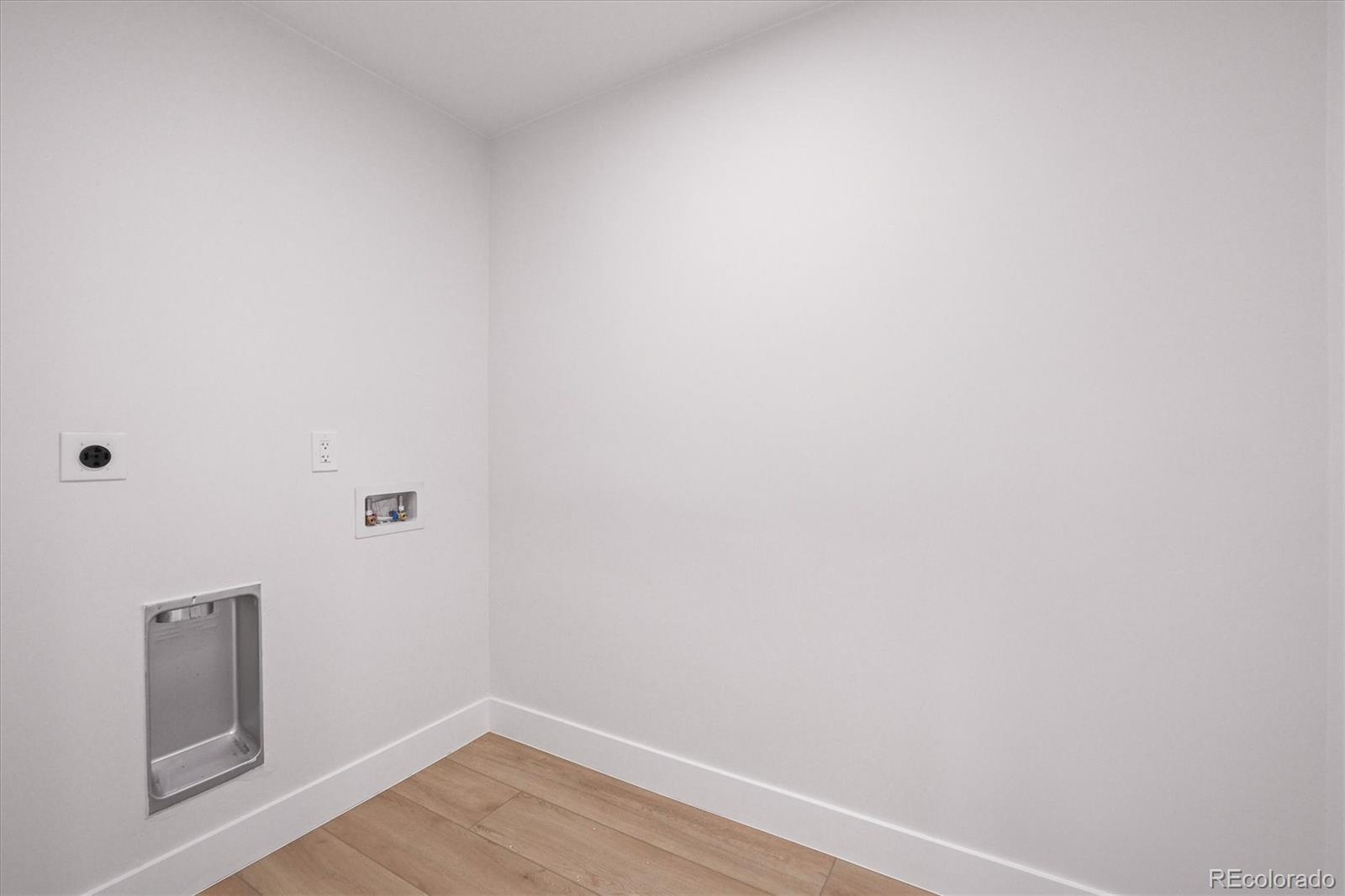 2950 South Adams Street Denver, CO 80210 - Photo 13 of 42 a view of a small space
