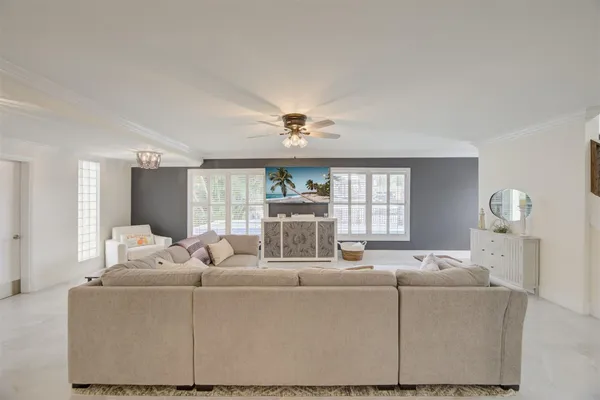 $3,190,700 | 4821 Northeast 28th Avenue, Lighthouse Point, FL 33064