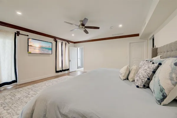 $3,190,700 | 4821 Northeast 28th Avenue, Lighthouse Point, FL 33064