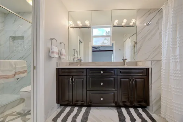 $3,190,700 | 4821 Northeast 28th Avenue, Lighthouse Point, FL 33064