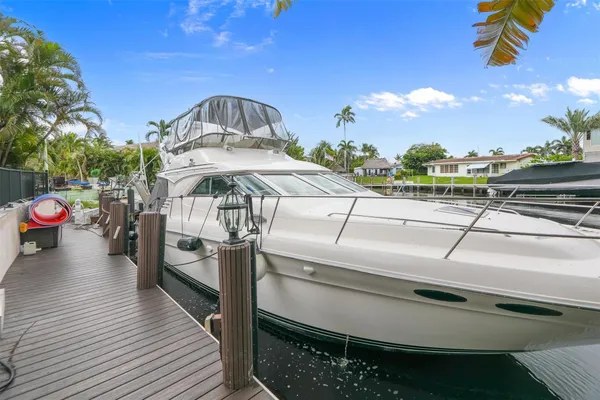 $3,190,700 | 4821 Northeast 28th Avenue, Lighthouse Point, FL 33064