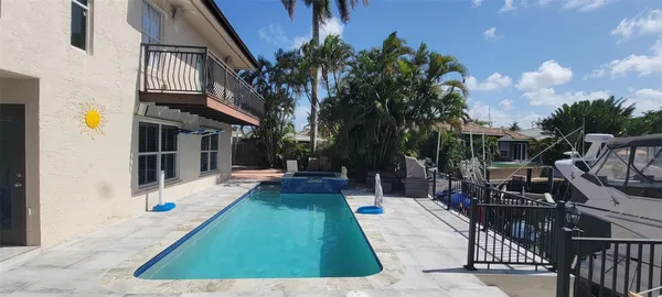 $3,190,700 | 4821 Northeast 28th Avenue, Lighthouse Point, FL 33064