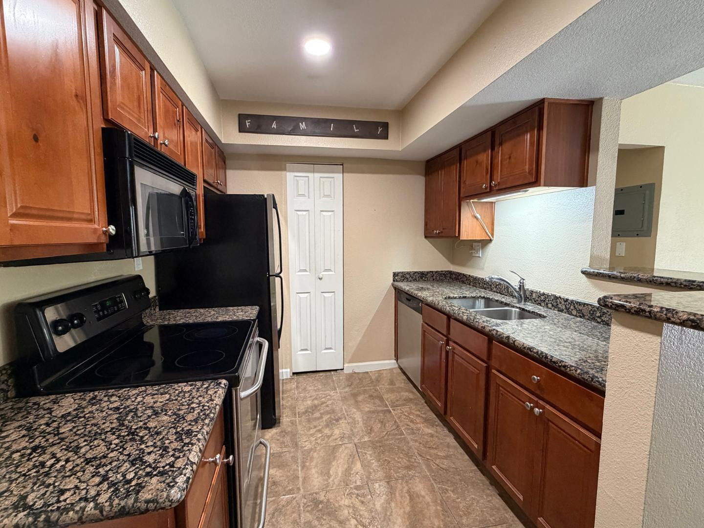 5877 North Granite Reef Road, Unit 1151 Scottsdale, AZ 85250 - Photo 22 of 25 Photo #22