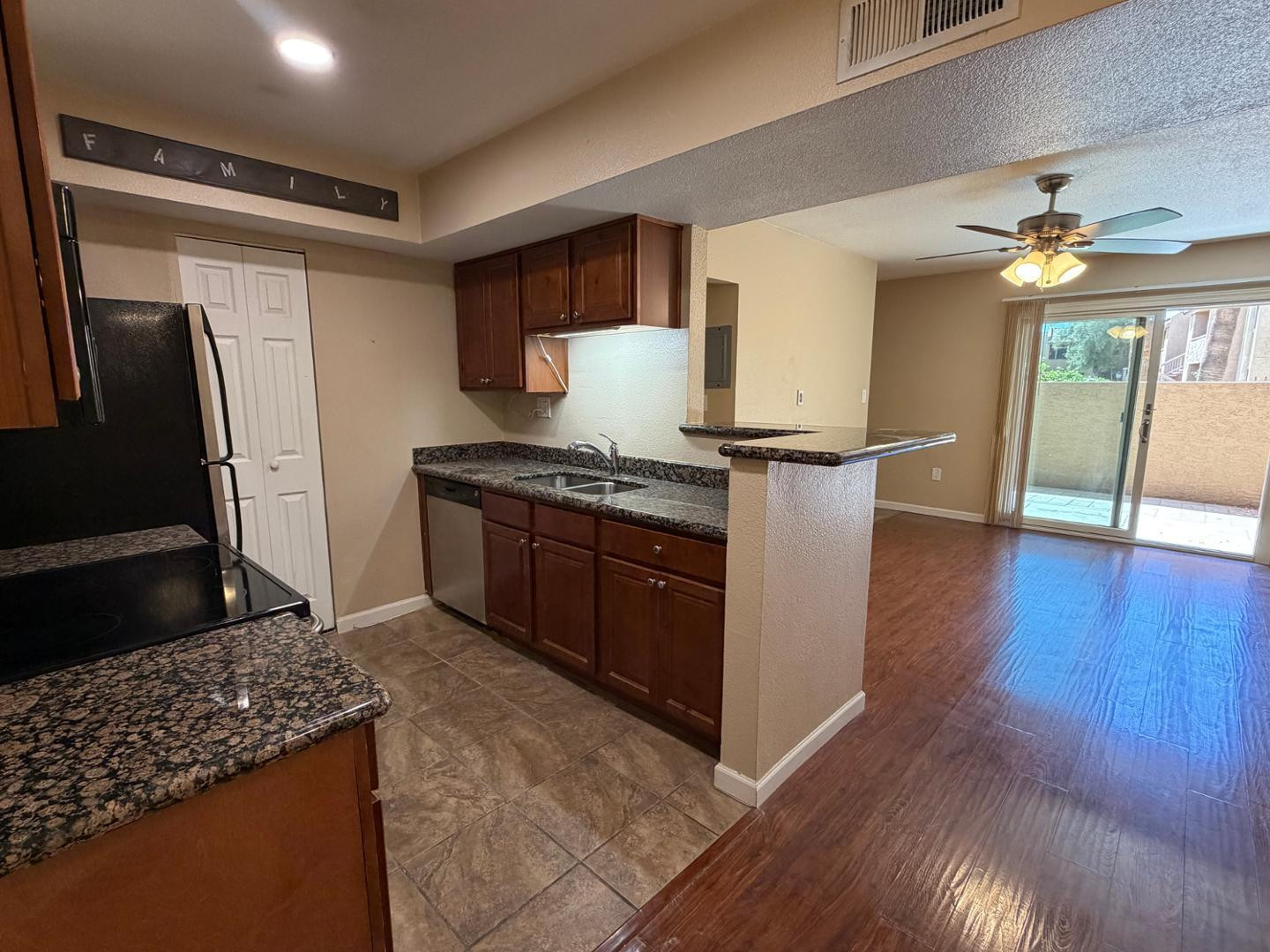 5877 North Granite Reef Road, Unit 1151 Scottsdale, AZ 85250 - Photo 10 of 25 Photo #10