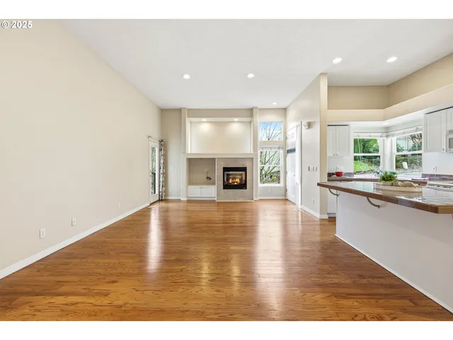 $425,000 | 1398 Southwest Binford Lake Parkway, Gresham, OR 97080