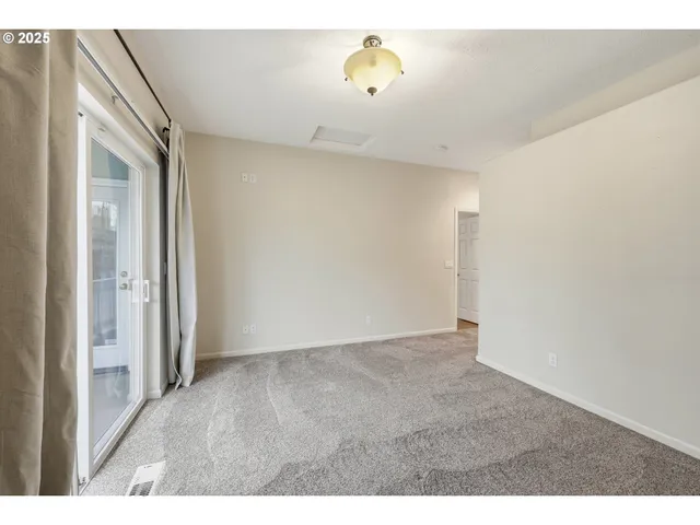 $425,000 | 1398 Southwest Binford Lake Parkway, Gresham, OR 97080