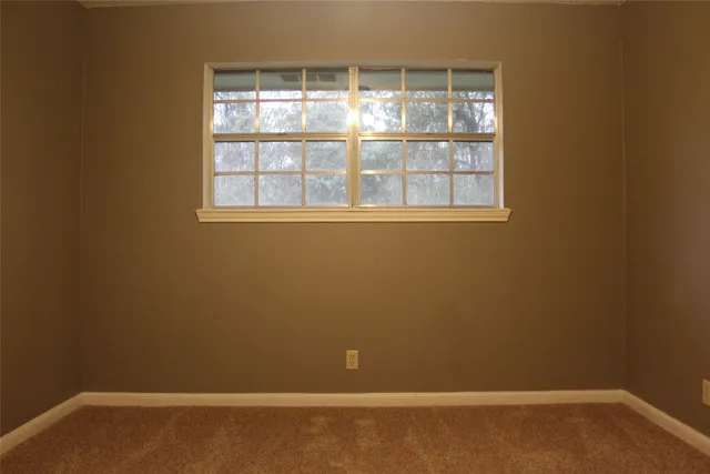 $1,600 | 265 Wayne Drive, Clute, TX 77531