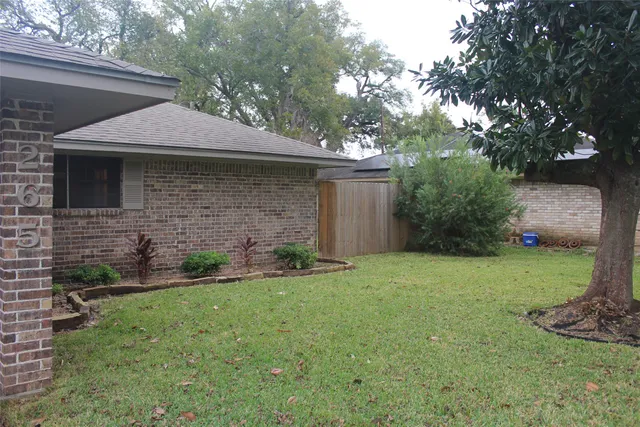 $1,600 | 265 Wayne Drive, Clute, TX 77531