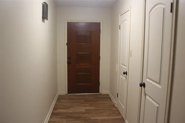 $1,600 | 265 Wayne Drive, Clute, TX 77531