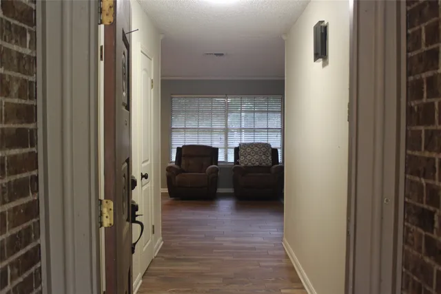 $1,600 | 265 Wayne Drive, Clute, TX 77531