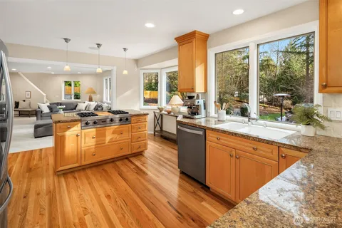 $1,838,000 | 18605 Northeast 191st Street, Woodinville, WA 98077