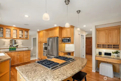 $1,838,000 | 18605 Northeast 191st Street, Woodinville, WA 98077